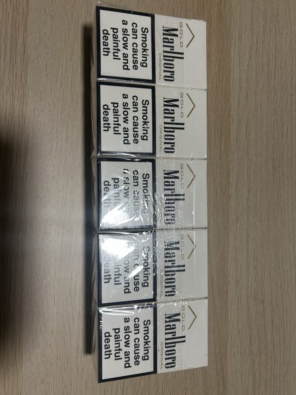Marlboro White Swiss Edition 20s Cigarettes x 10 Packs /1 Carton
