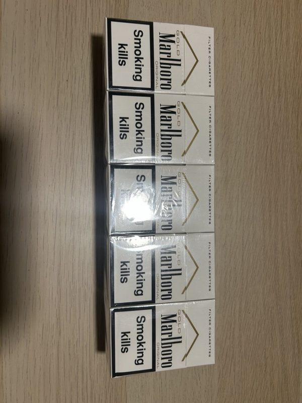 Marlboro White Swiss Edition 20s Cigarettes x 10 Packs /1 Carton